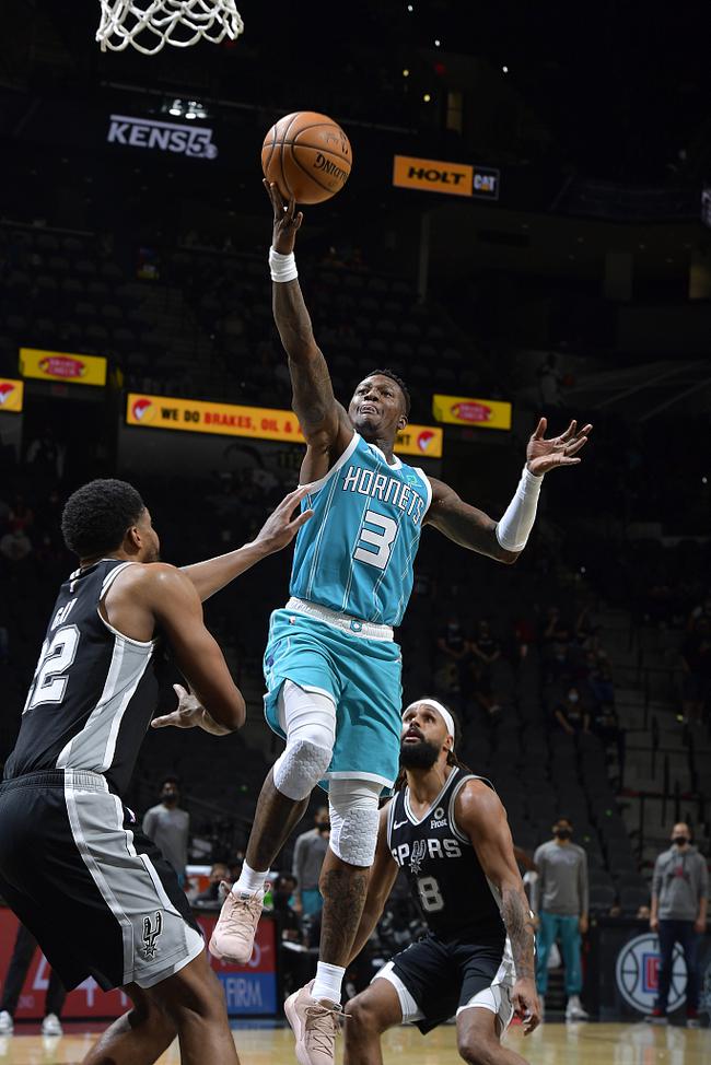 圣安东尼奥马刺内部会议纪要流出——关键时刻调整名单,全明星赛使命明确,团队化学反应显著的简单介绍 圣安东尼奥马刺内部会议纪要流出——关键时刻调整名单,全明星赛使命明确,团队化学反应显著的简单介绍